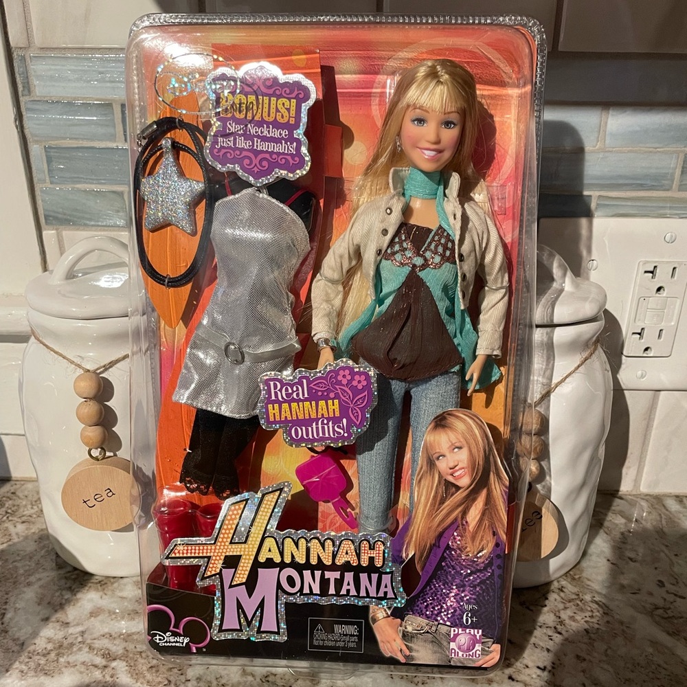 2007 Disney Hannah Montana Fashion Doll Real Hannah Outfits Walmart